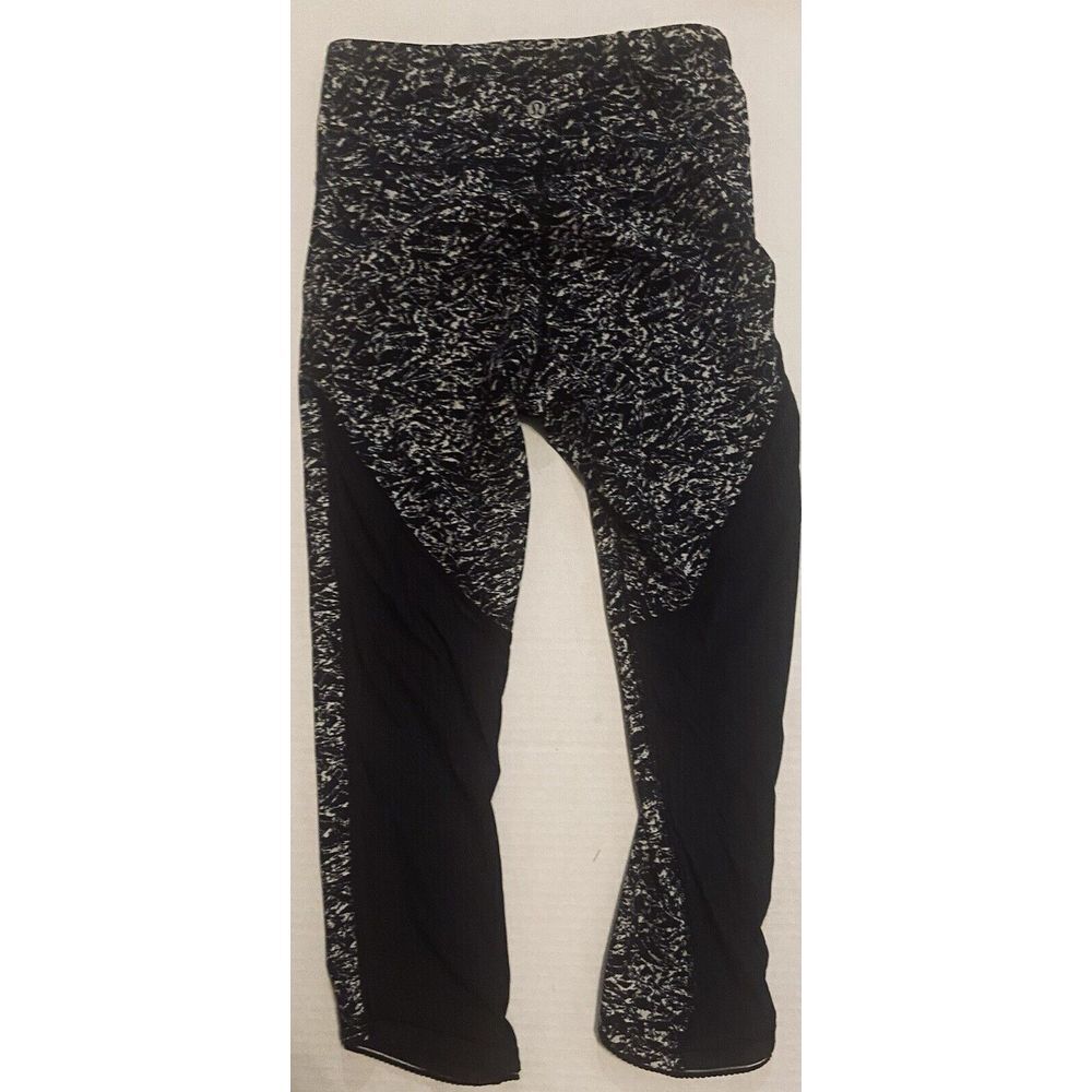Women's Lululemon Black Marbled Capris Compression Leggings Size‎ 4 Slip Pocket